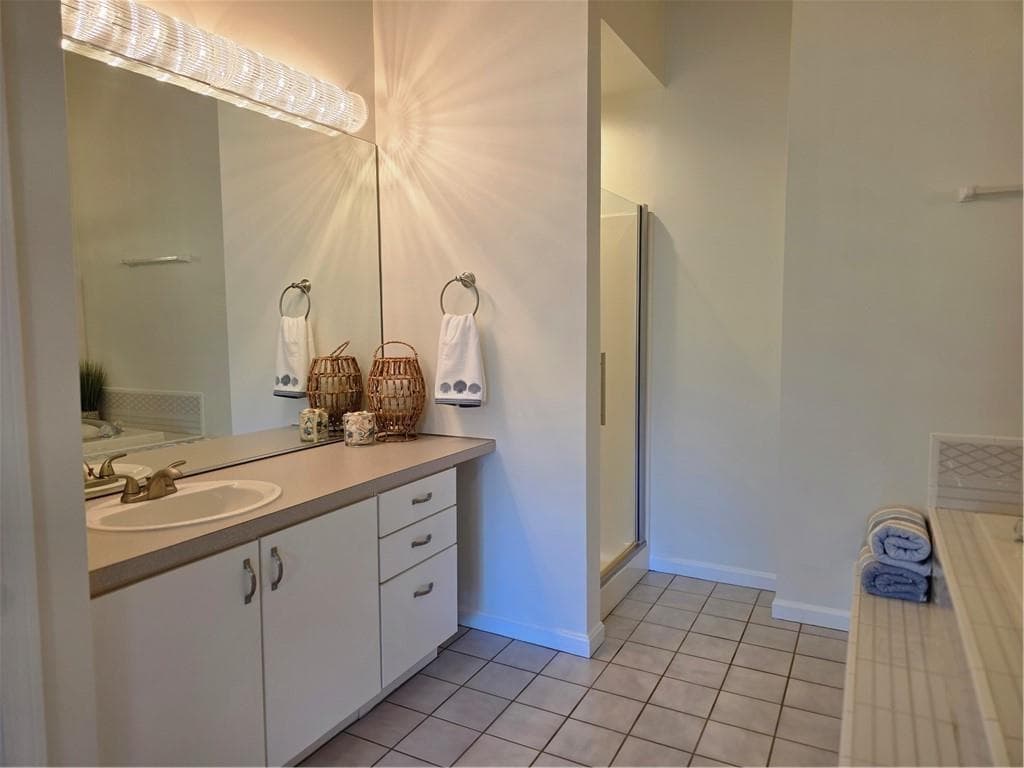 Condominium at 203 Dean Ridge Court, Cranston, photo 22 of 28