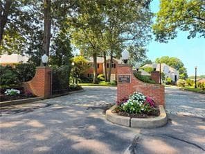 203 Dean Ridge Court