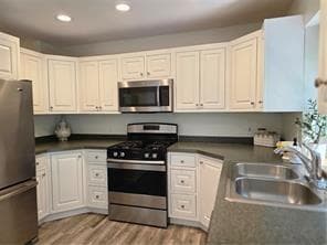 Condominium at 203 Dean Ridge Court, Cranston, photo 15 of 28