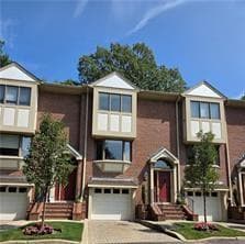 Condominium at 203 Dean Ridge Court, Cranston, photo 4 of 28