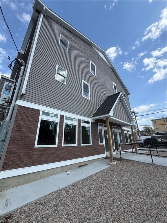 248 Hawkins Street photo 2