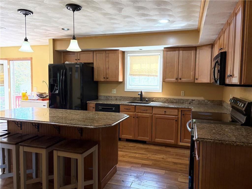 Single Family Residence at 771 Gibson Hill Road, Coventry, photo 7 of 31