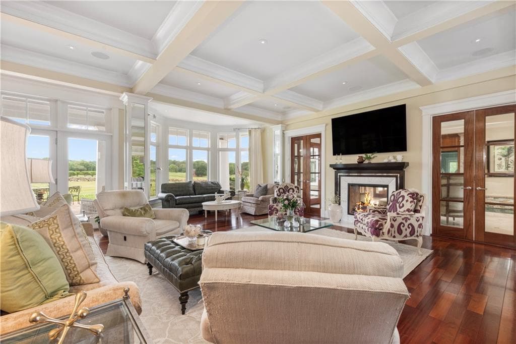 Single Family Residence at 1 20 Gerald's Farm Drive, Exeter, photo 7 of 50