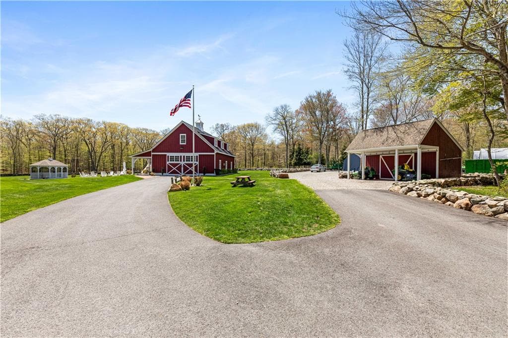 Single Family Residence at 1 20 Gerald's Farm Drive, Exeter, photo 44 of 50