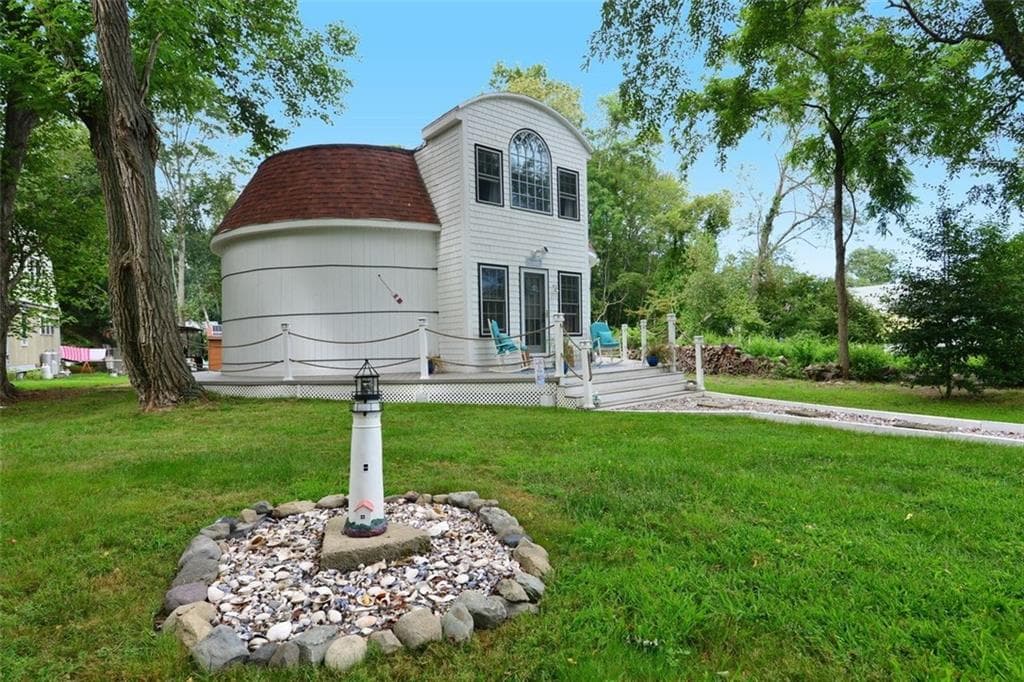 Single Family Residence at 0 Bayberry Road, Portsmouth, photo 6 of 50