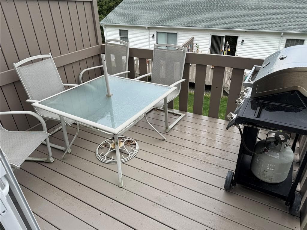 Townhouse,Condominium at 158 Scenery Lane, Johnston, photo 10 of 34