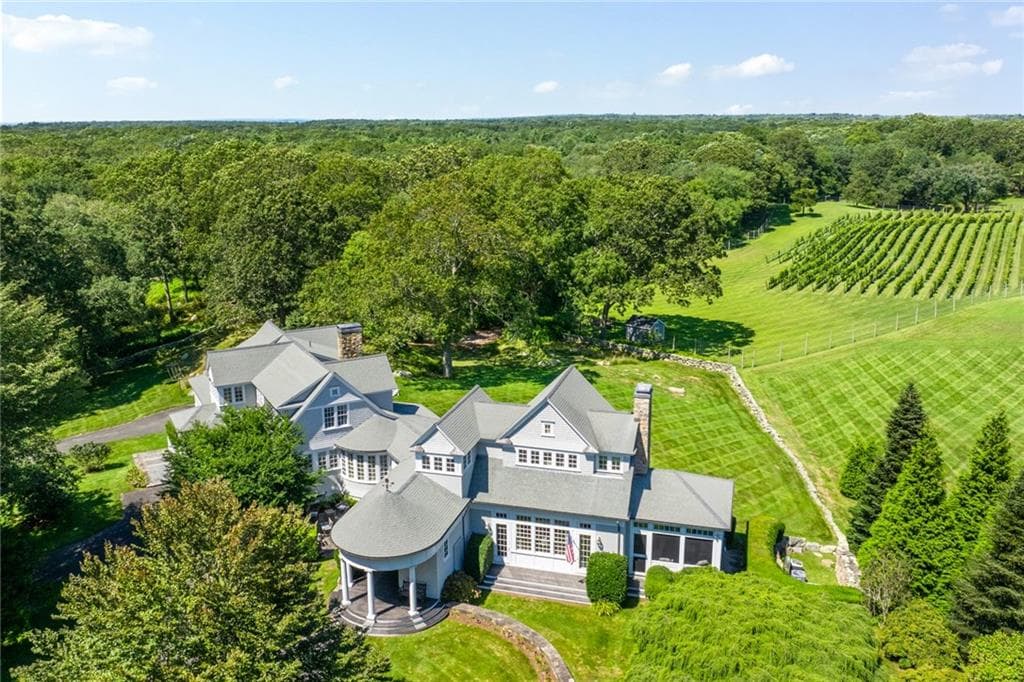 1591 C Commodore Perry Highway