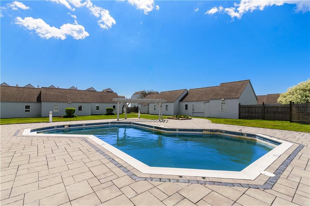 Condominium at 103 Bellevue Court, Narragansett, photo 27 of 28