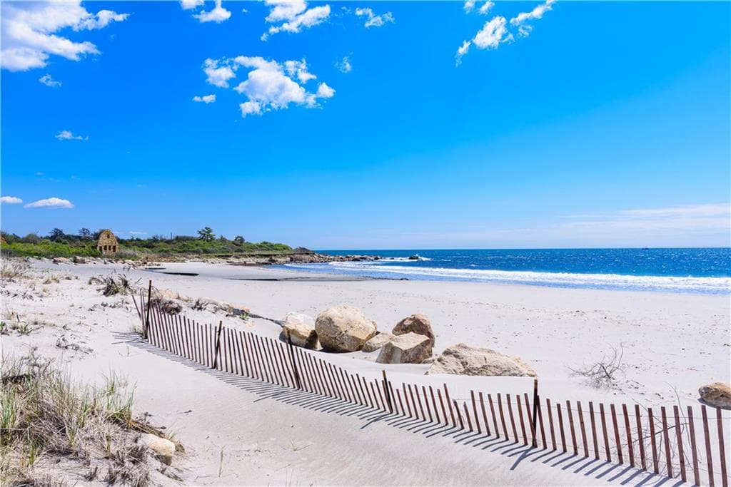 Condominium at 103 Bellevue Court, Narragansett, photo 2 of 28