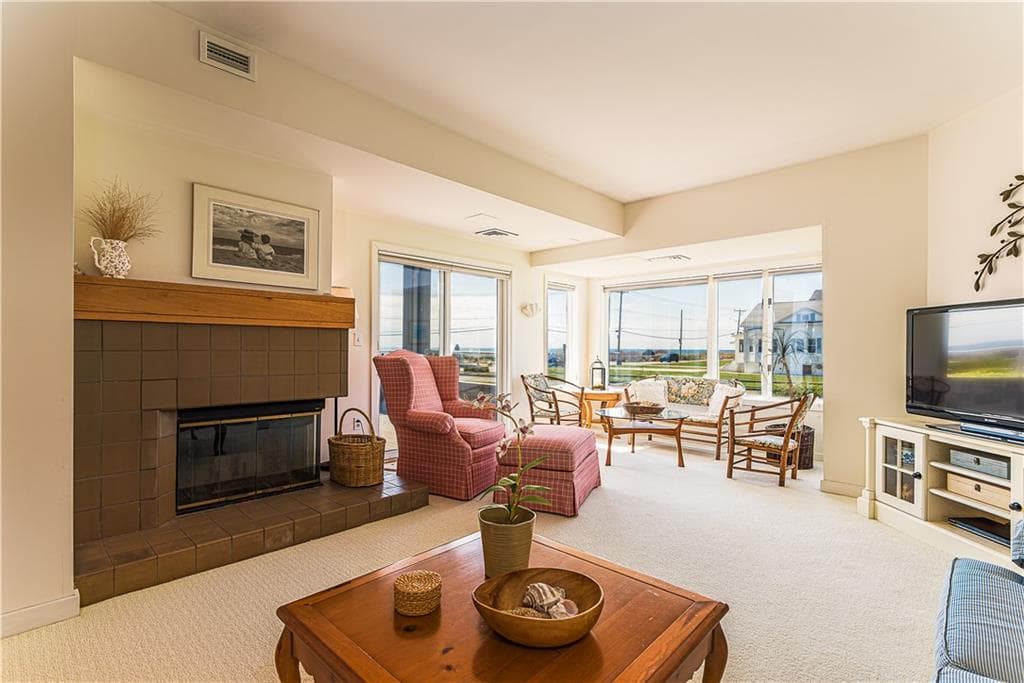 Condominium at 103 Bellevue Court, Narragansett, photo 13 of 28