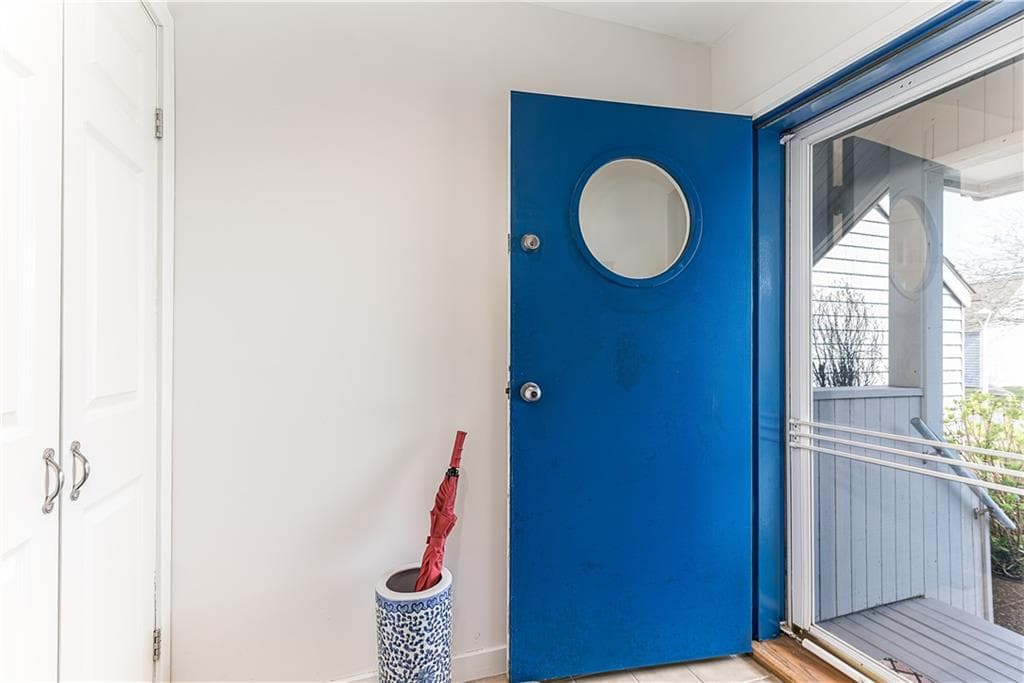 Condominium at 103 Bellevue Court, Narragansett, photo 5 of 28