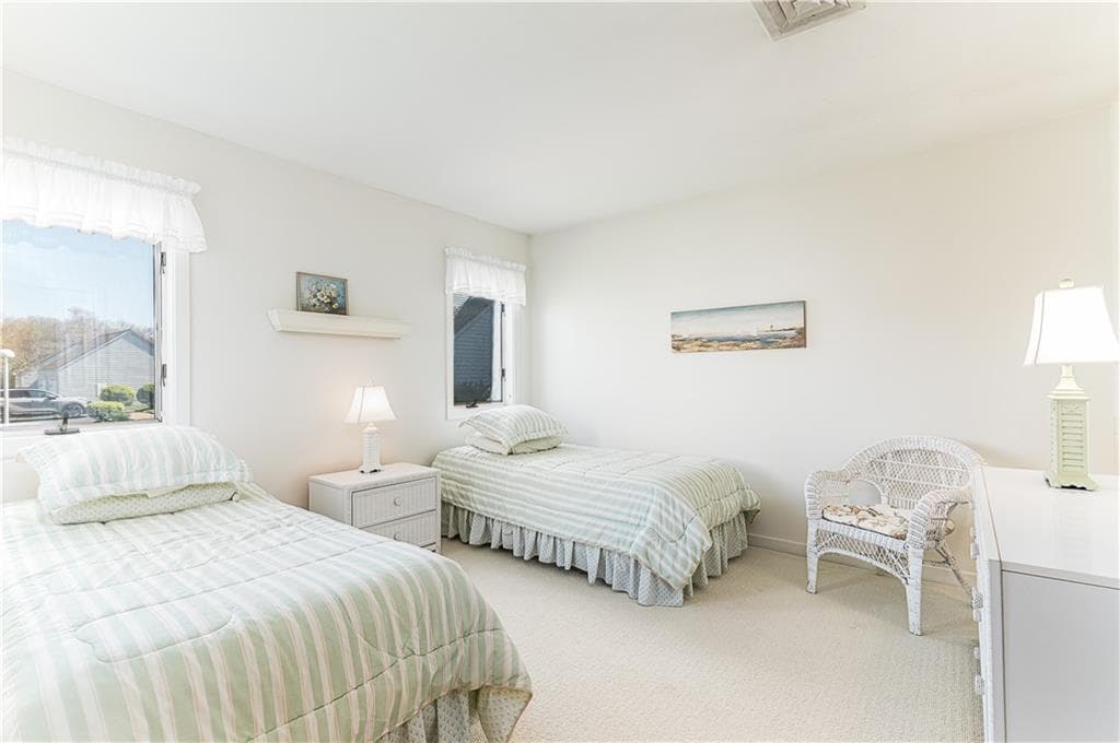 Condominium at 103 Bellevue Court, Narragansett, photo 21 of 28
