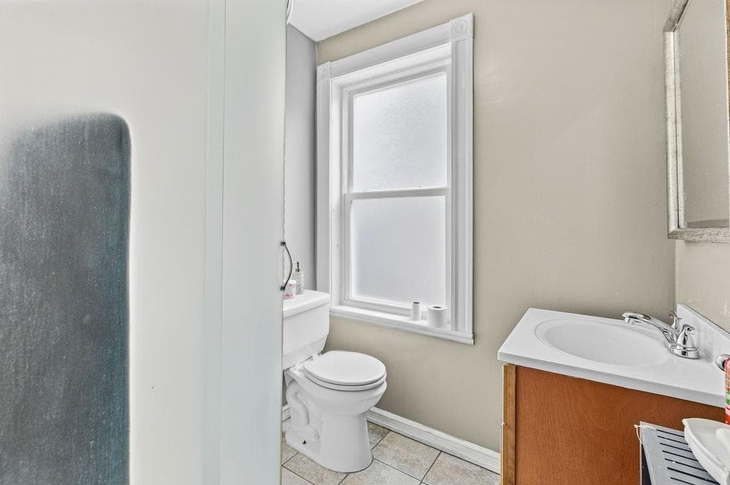 Multi Family at 165 Briggs Street, Providence, photo 23 of 27