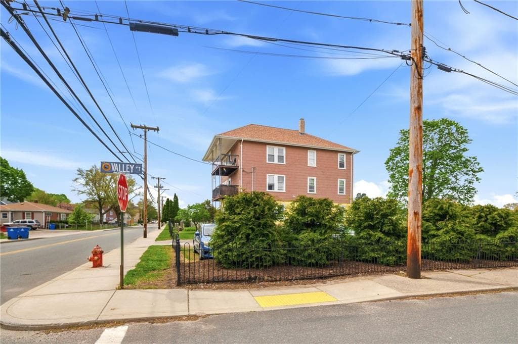 Multi Family at 612 Rathbun Street, Blackstone, photo 8 of 41