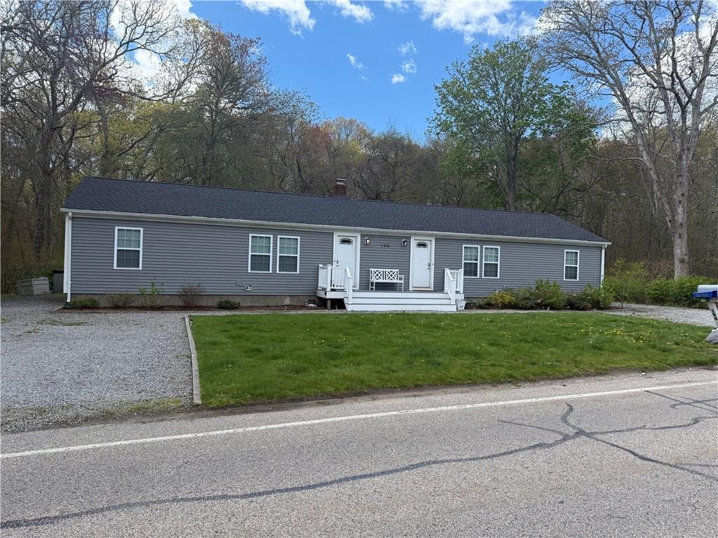 Multi Family at 194 South Pier Road, Narragansett, photo 2 of 30
