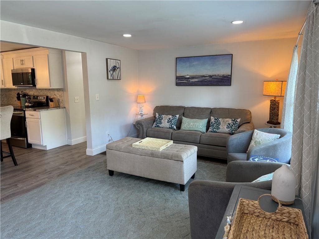 Multi Family at 194 South Pier Road, Narragansett, photo 18 of 30