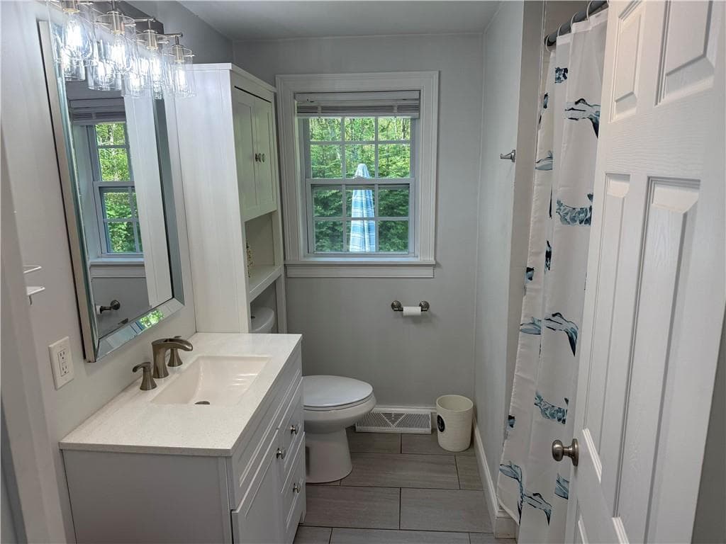 Multi Family at 194 South Pier Road, Narragansett, photo 25 of 30