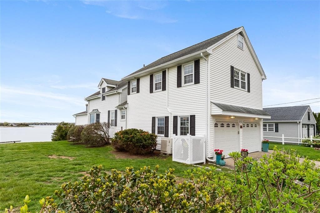 Single Family Residence at 41 Buena Vista Drive, North Kingstown, photo 9 of 44