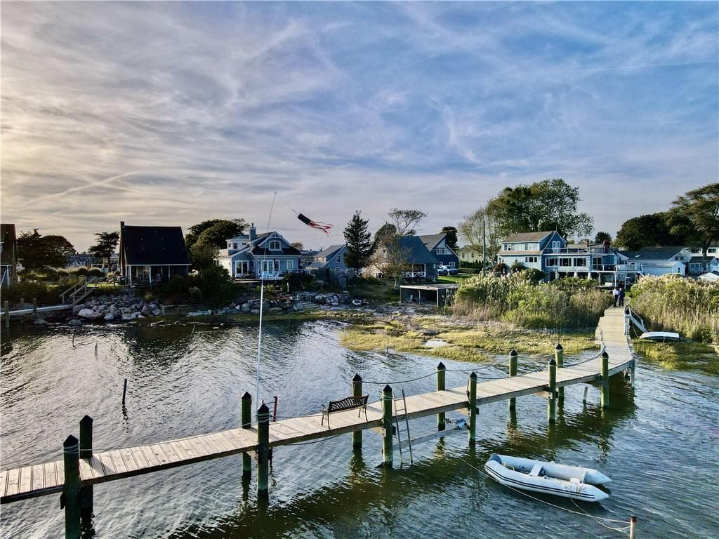 Single Family Residence at 71 Wolcott Avenue, Stonington, photo 12 of 42