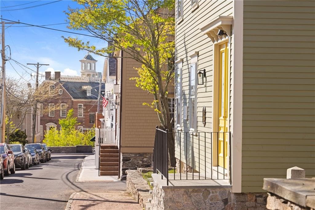 18 Barney Street UNIT 2