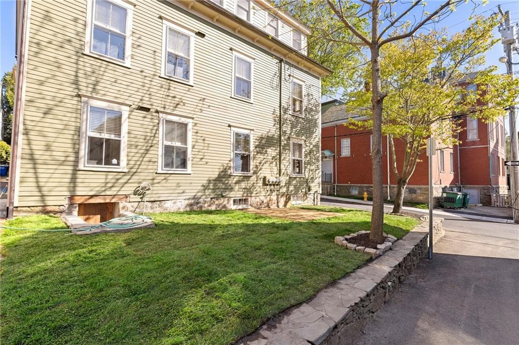 18 Barney Street UNIT 2 photo 28