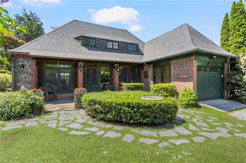 345 Highland Drive photo 27