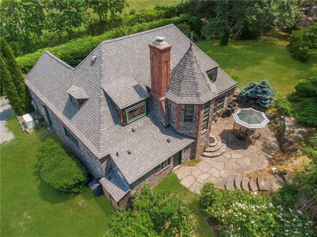 345 Highland Drive photo 2