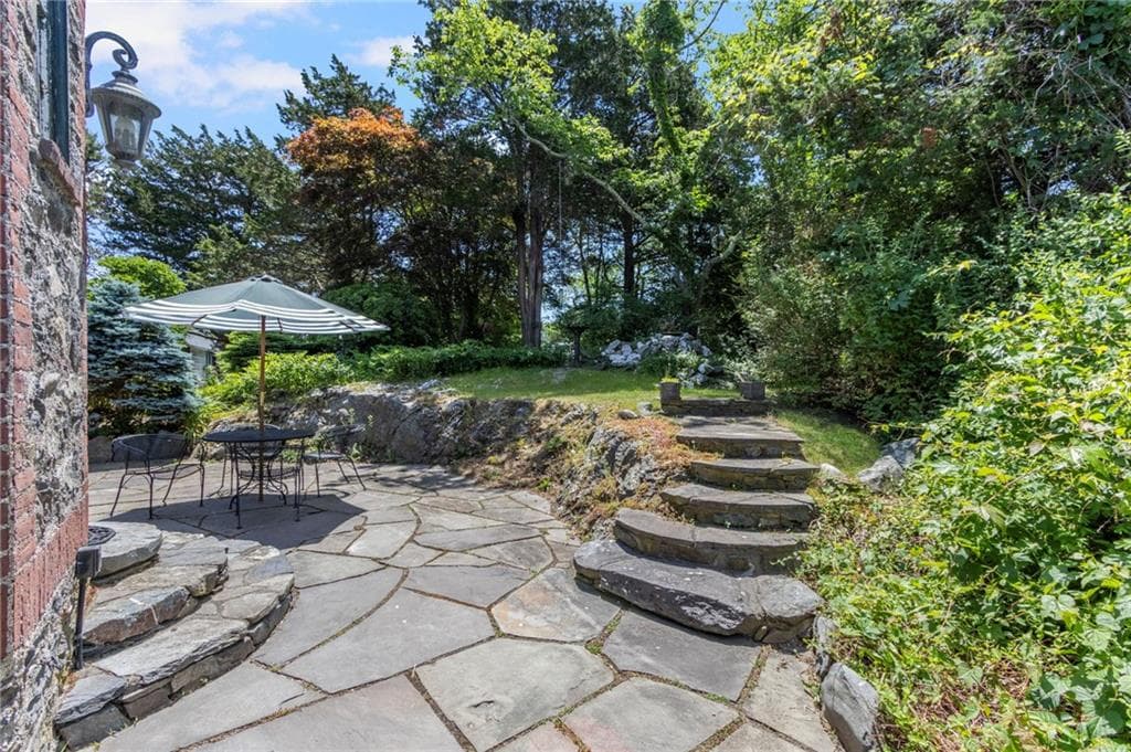 345 Highland Drive photo 22