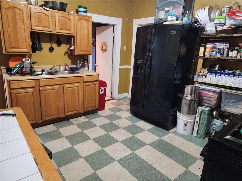 Multi Family at 132 Putnam Street, Providence, photo 15 of 25