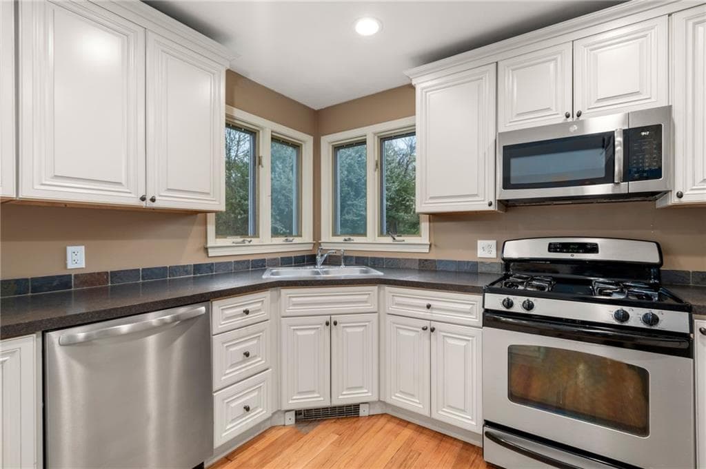 43 Blue Grass Drive photo 16
