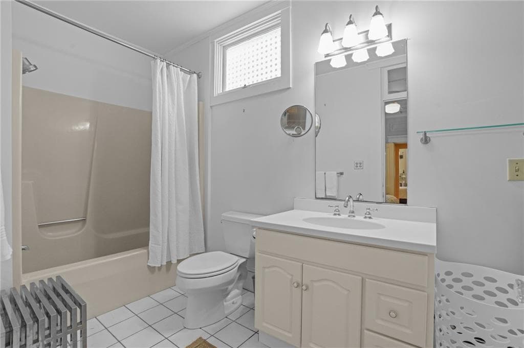 Condominium at 32 Catherine Street UNIT A, Newport, photo 34 of 50