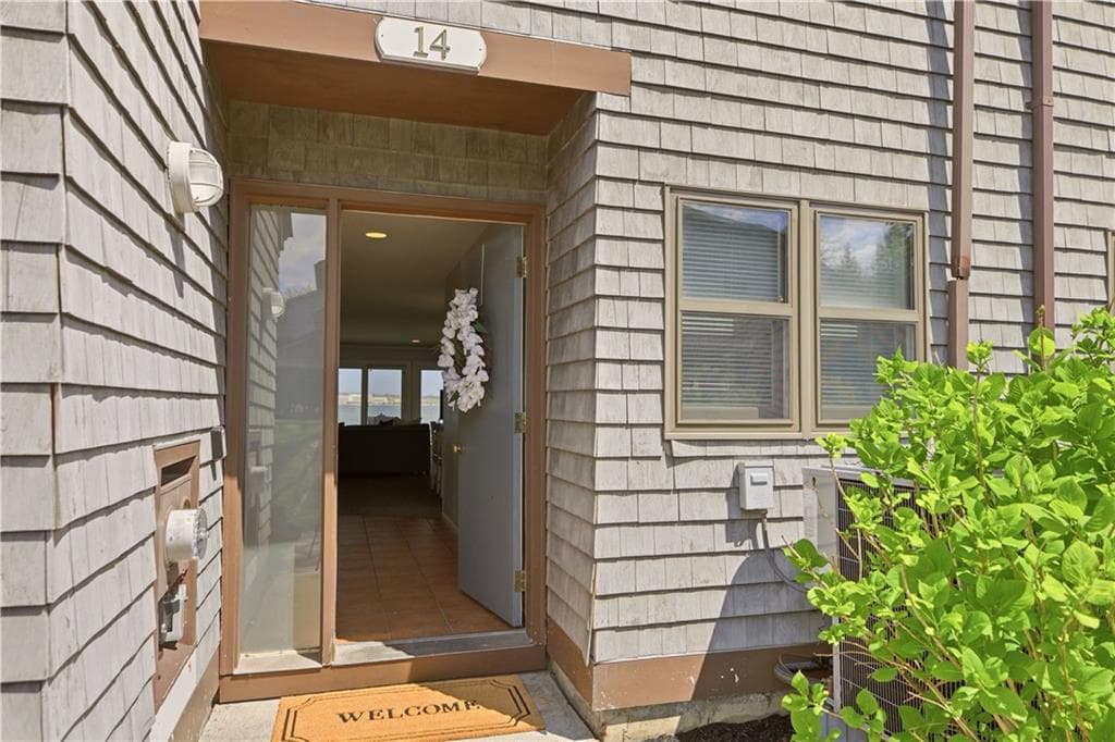 150 Bay View Drive UNIT 14 photo 3