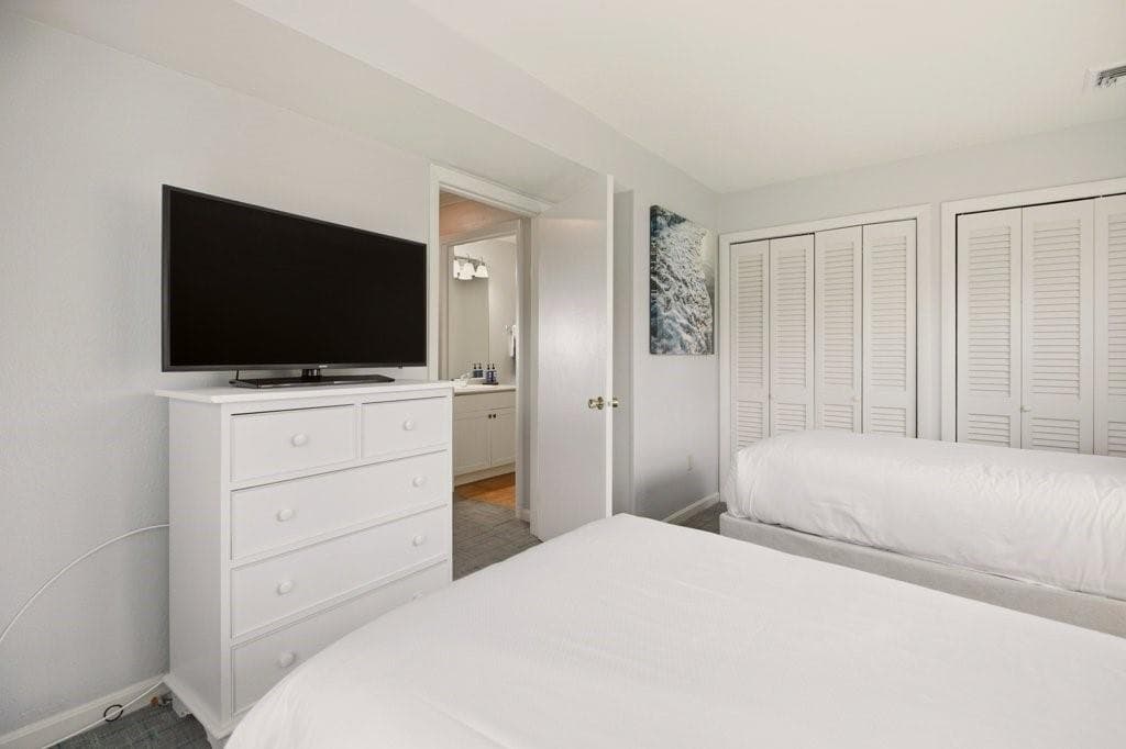 150 Bay View Drive UNIT 15 photo 18