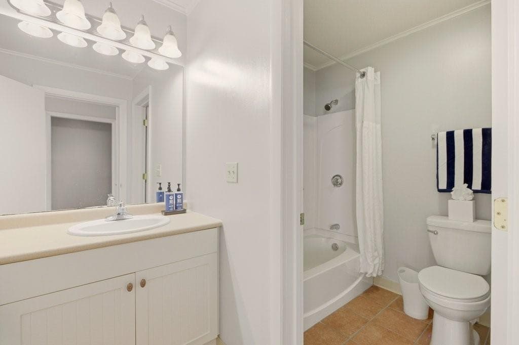 150 Bay View Drive UNIT 15 photo 15