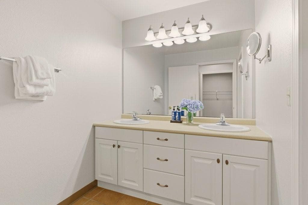 150 Bay View Drive UNIT 17 photo 15