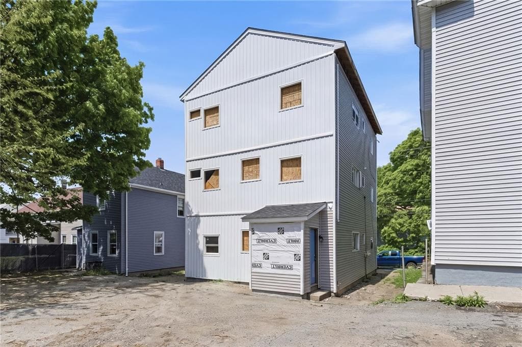 Multi Family at 884 Douglas Avenue, Providence, photo 7 of 8