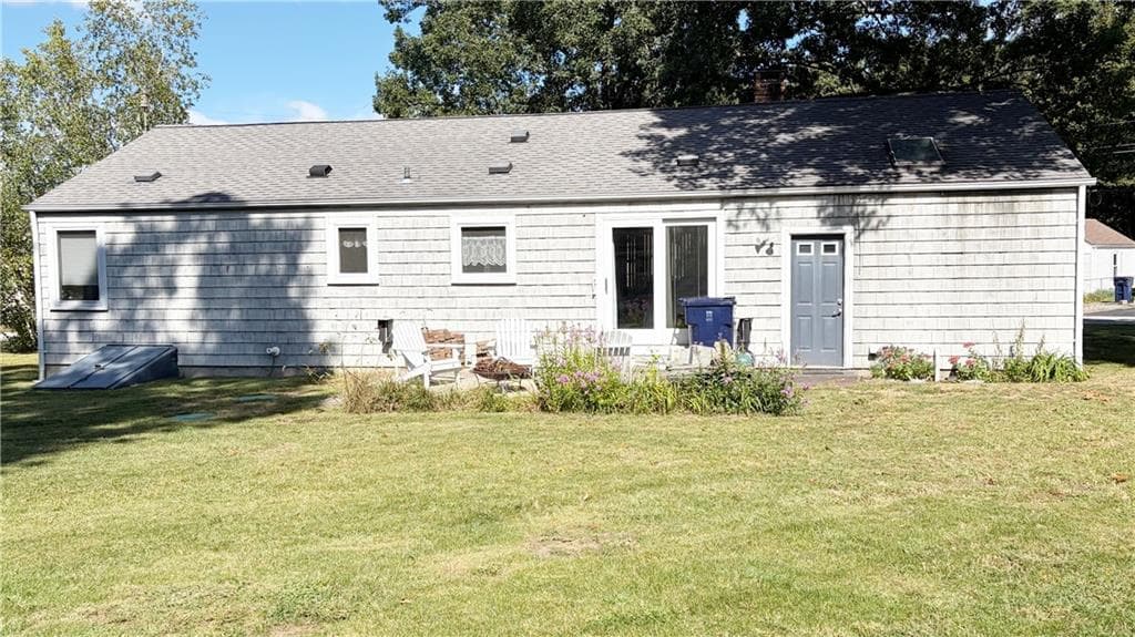 Single Family Residence at 57 Rosemary Drive, North Kingstown, photo 2 of 24