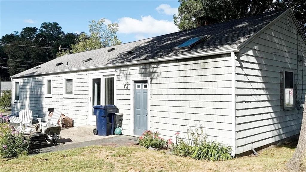 Single Family Residence at 57 Rosemary Drive, North Kingstown, photo 20 of 24