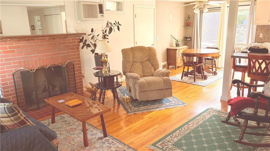 Single Family Residence at 57 Rosemary Drive, North Kingstown, photo 4 of 24