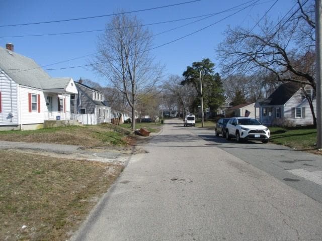 48 WESLEYAN Avenue photo 3