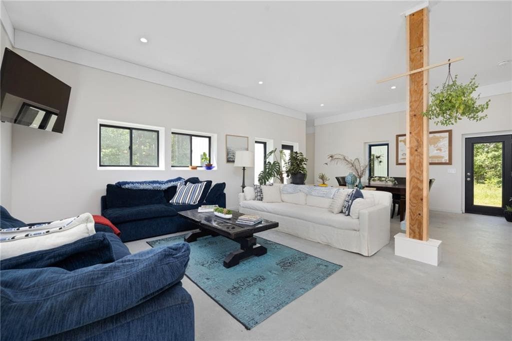 Single Family Residence at 10 Bucknam Road, Richmond, photo 5 of 35
