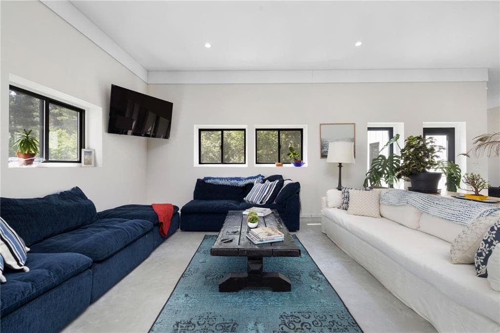 Single Family Residence at 10 Bucknam Road, Richmond, photo 15 of 35