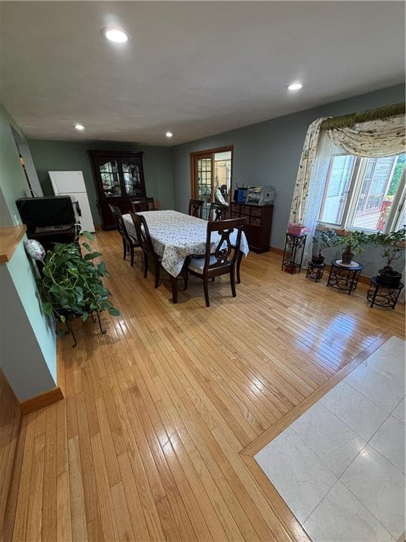 Single Family Residence at 45 Pinewood Drive, North Providence, photo 10 of 33