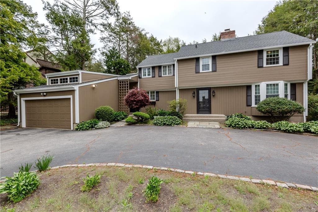 7 White Birch Road