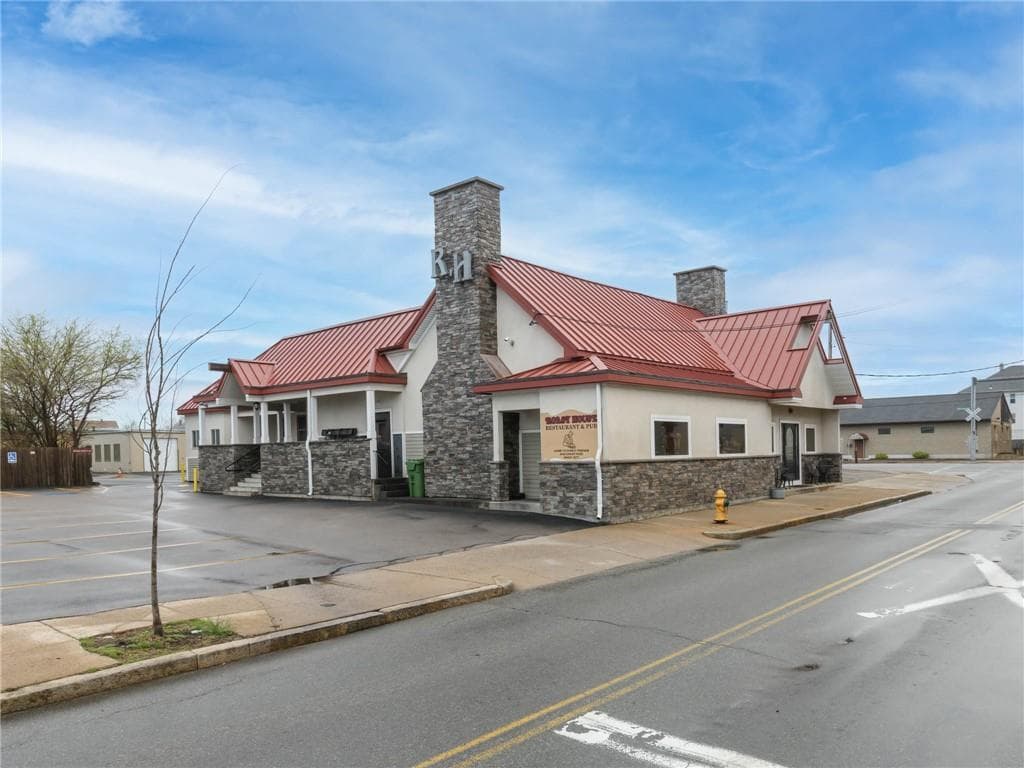 176 Columbus Avenue photo 4