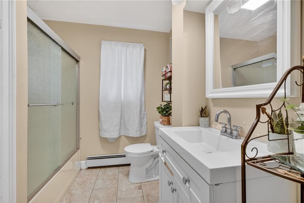Single Family Residence at 368 Hawkins Street, Providence, photo 20 of 33