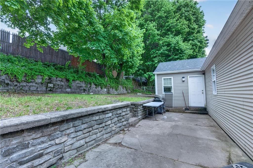 Single Family Residence at 368 Hawkins Street, Providence, photo 19 of 33