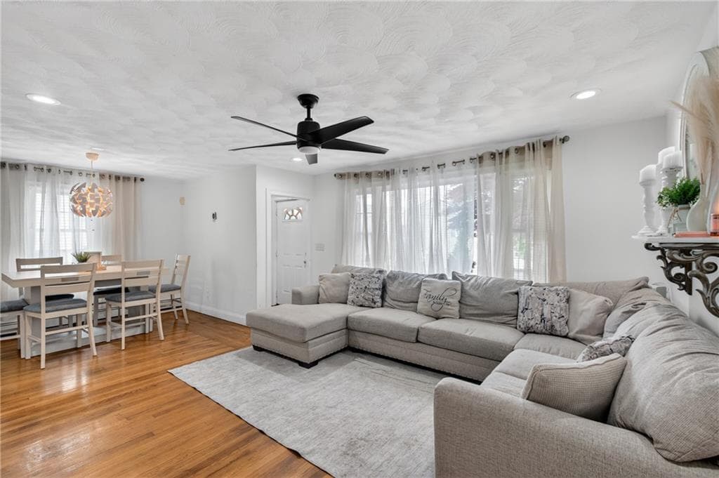 Single Family Residence at 368 Hawkins Street, Providence, photo 8 of 33
