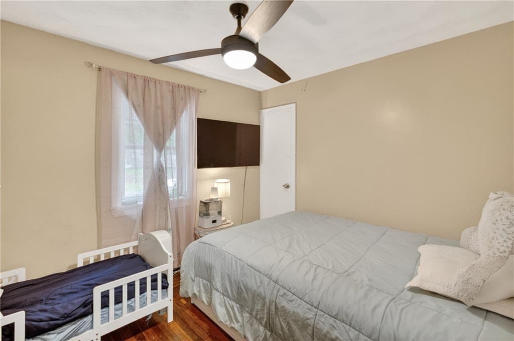 Single Family Residence at 368 Hawkins Street, Providence, photo 21 of 33
