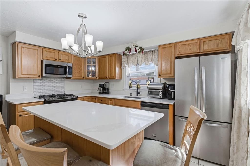 Single Family Residence at 4 Rosemont Avenue, Johnston, photo 3 of 37
